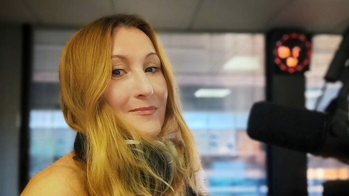 Jazdí na koni, maľuje obrazy a prihovára sa vám každé ráno. Gabika Angibaud miluje úprimnosť