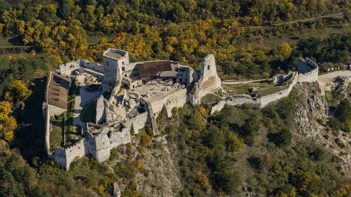 na zhora hrad_Cachtice_ zhora