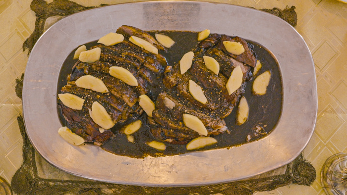 Obrázok receptu - Bravčové mäso v čiernej omáčke