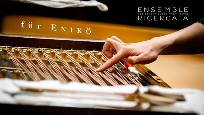 „Für Enikö“