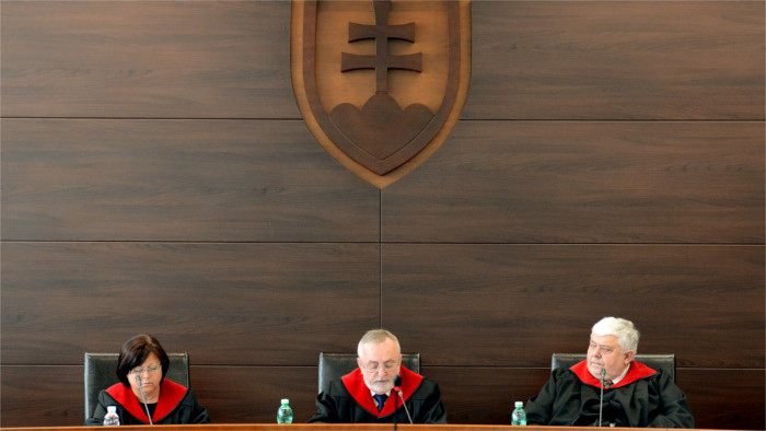Judges call on politicians to refrain from impermissible criticism of courts