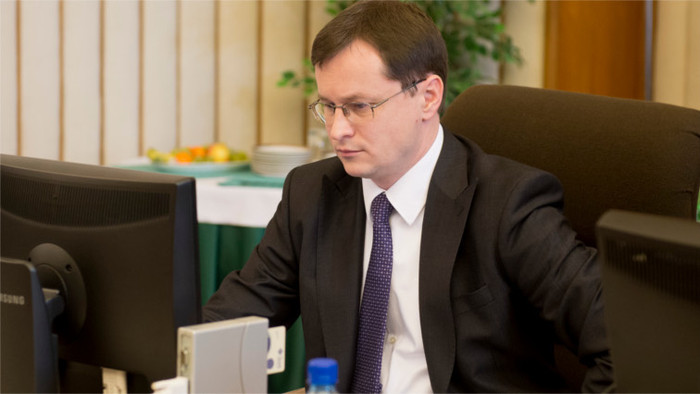 Education Minister Draxler to face no-confidence motion 