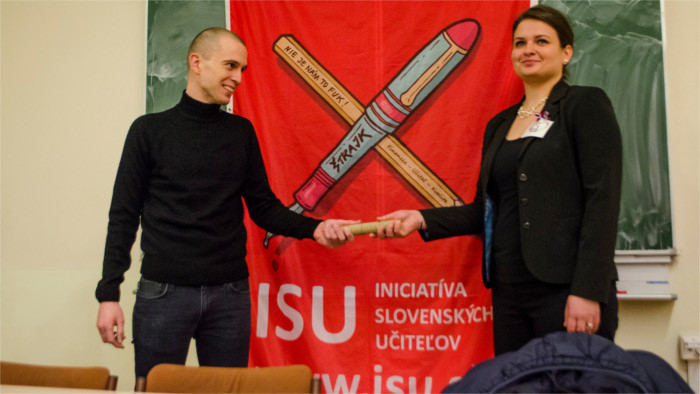 Teachers scheduling strike this week; negotiations continue