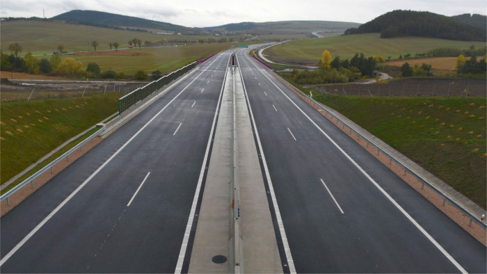 Foreign drivers crossing Slovakia informed about tolls