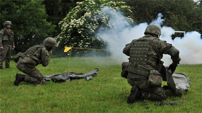 Slovak military first recipient of M4 shoulder-mounted weapon