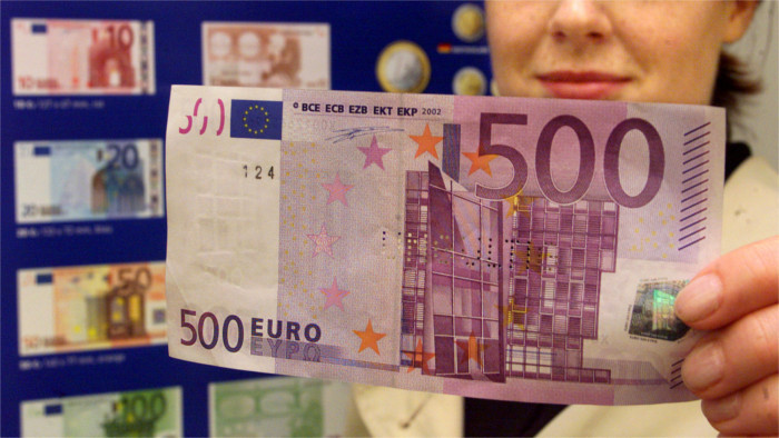 Investujú dlhodobo a pravidelne 