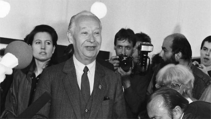 25 лет назад ушел из жизни Александр Дубчек 
