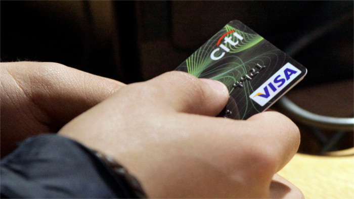 Slovaks quickly warming to contactless payments