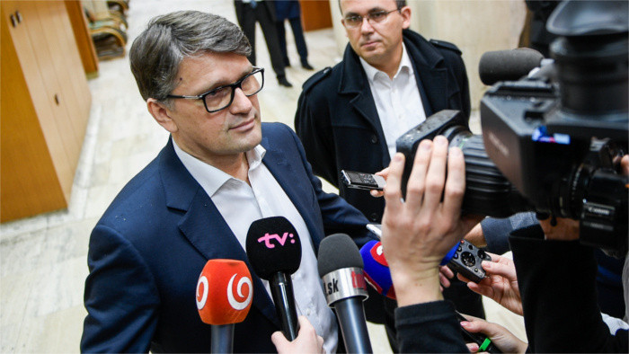 Culture Minister to submit proposals to separate churches and state 