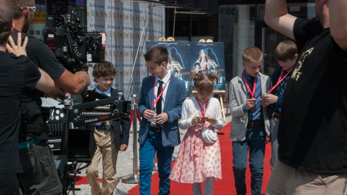 KRIMINÁLKA 5. C – NOVÝ RODINNÝ SERIÁL NA OBRAZOVKÁCH RTVS