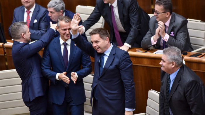 Парламент утвердил бюджет СР на 2019 год