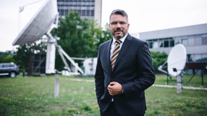 Diskusná relácia O 5 minút 12 s novým moderátorom