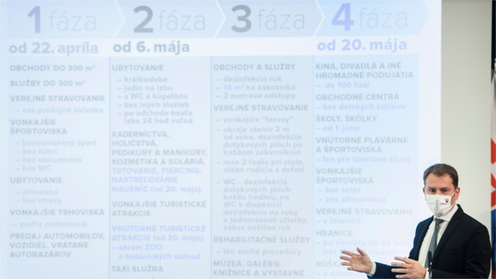 A partir de hoy abren numerosas instituciones culturales y centros comerciales