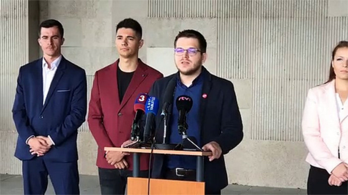Half of leadership leave Young Social Democrats