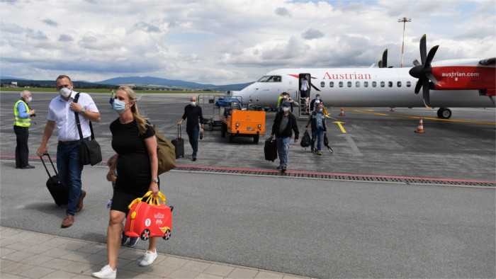 Košice to Vienna flights as of Monday