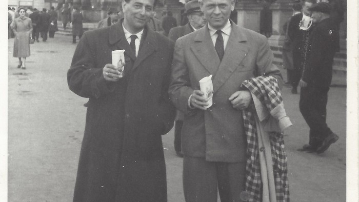 Y Ferdinand Breuer (záchranený) vpravo 1954.jpg