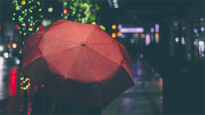 The Chargebrella: recharging gadgets with sunlight or fire