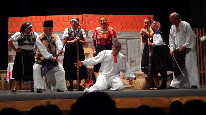 Ochotnícke divadlo v Poltári