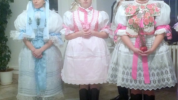 Ľudový odev Záhoria 2.JPG