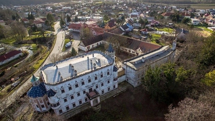 Začína sa veľká letná výstava Artrooms Moravany