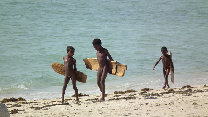 anakao surfing.JPG