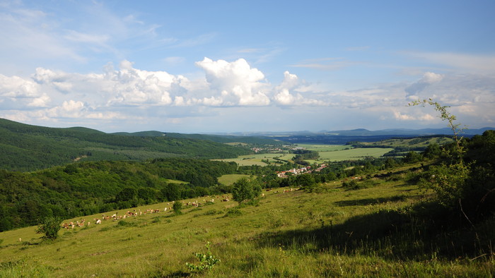 O malej obci zostavuje publikácie