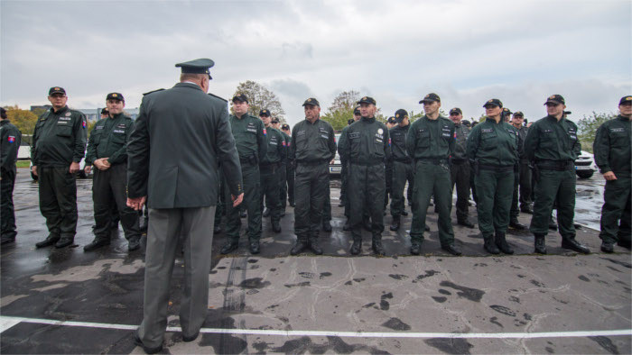 Un total de 50 policías eslovacos patrullarán la frontera de Hungría con Serbia