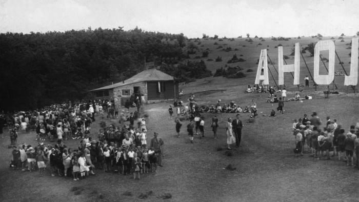 Chata Ahoj vybudovana v roku 1933.jpg