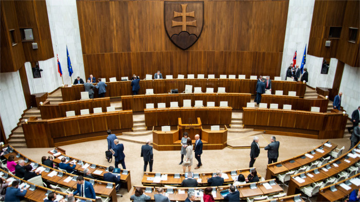El Parlamento aprobó la enmienda a la Ley sobre los jueces