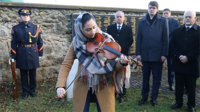 Erinnerung an Opfer des Roma-Holocaust