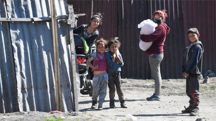 Health Activists monitor COVID-19 situation in Roma settlements 