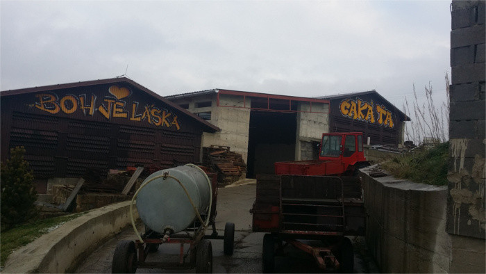 Všetci pod jednou strechou