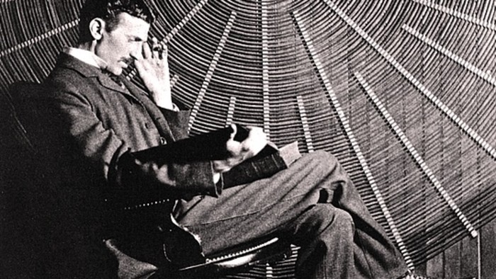 02_tesla-magent_Flickr PD.jpg