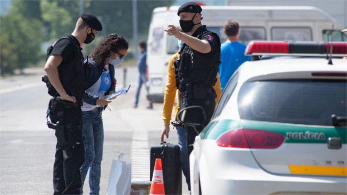 Czechs and Hungarians allowed to Slovakia as COVID-19 measures loosen 