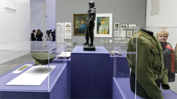 L’exposition sur M.R. Stefanik au château de Bratislava