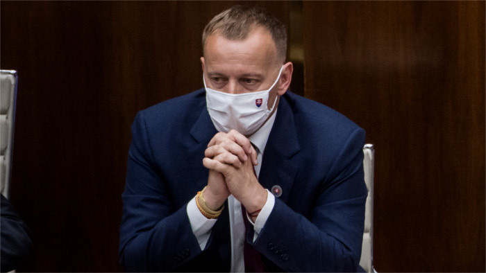 Коллар остается председателем парламента