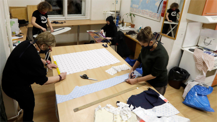 Schutzmasken in Selbsthilfe und aus Stoffresten