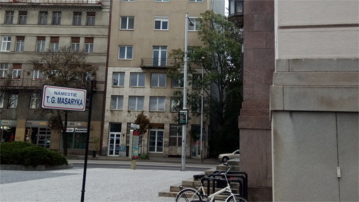 plaza TGM2.jpg