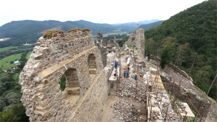 Les chômeurs aux châteaux