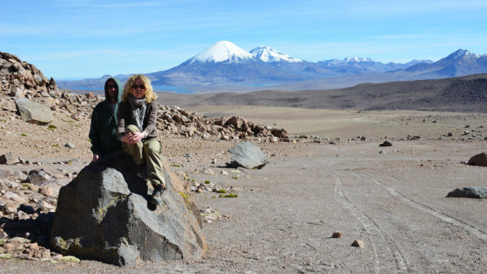 15_Sopka 1_výhľad na sopky Parinacota a Pomerape.JPG