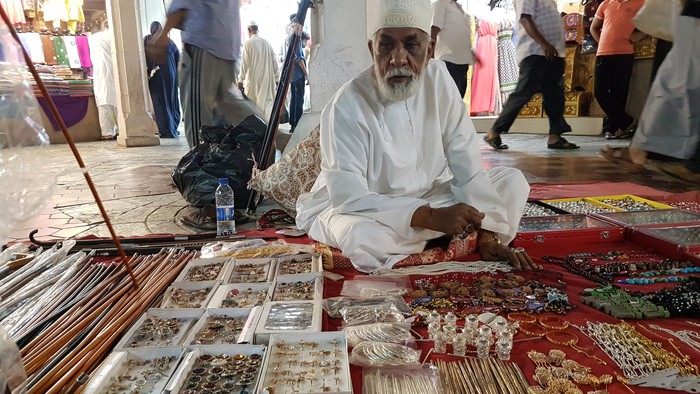 Muscat bazar.jpg