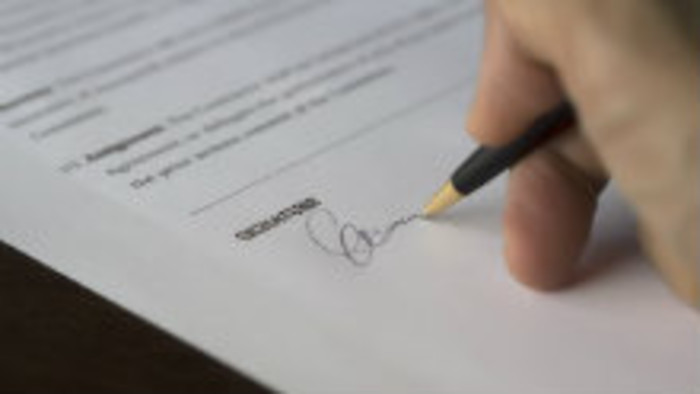 Autopredajcovia a zmluvy