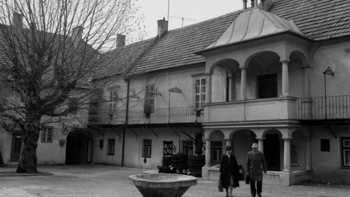 škola Modra2.jpg