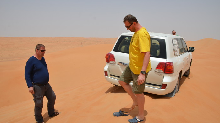 Wahiba sands zapadnute auto 2.JPG