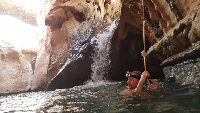 Wadi Shab jaskyňa (2).jpg