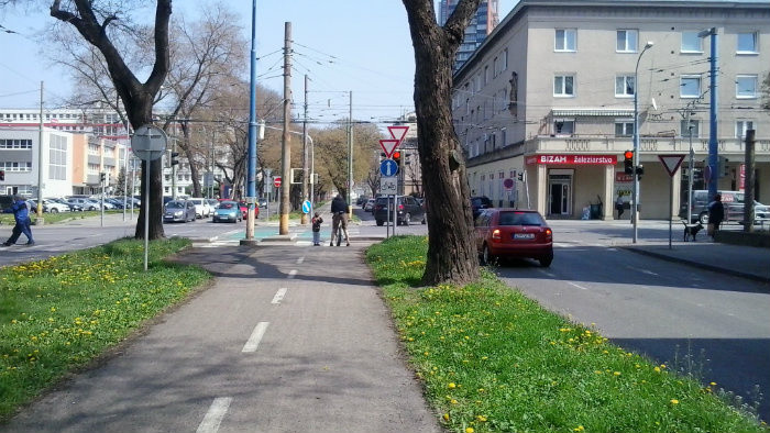 Bicyklom po Bratislave