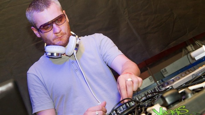 4 Elements_FM: Dj Mlyno interview  + 4 Elements promo set a Dj Chus september promo mix