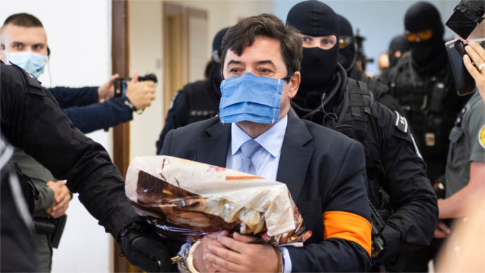 Pokračuje súd v kauze vraždy novinára a jeho snúbenice