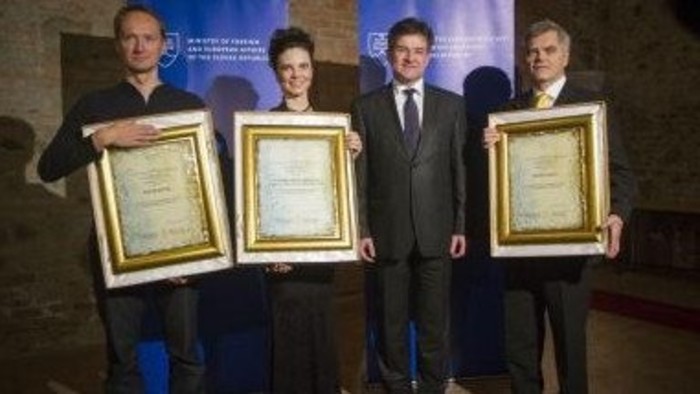 Šéf slovenskej diplomacie ocenil ďalších Slovákov