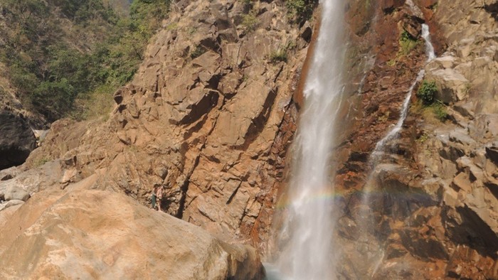 Rainbow falls.JPG